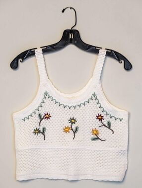 Rebellion Again Crochet Tank Top Floral Embroidered Boho Cottagecore Cream M